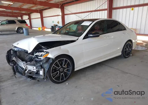 2019 Mercedes-Benz C 300 z USA, uszkodzony, nr VIN 55SWF8DB1KU291999